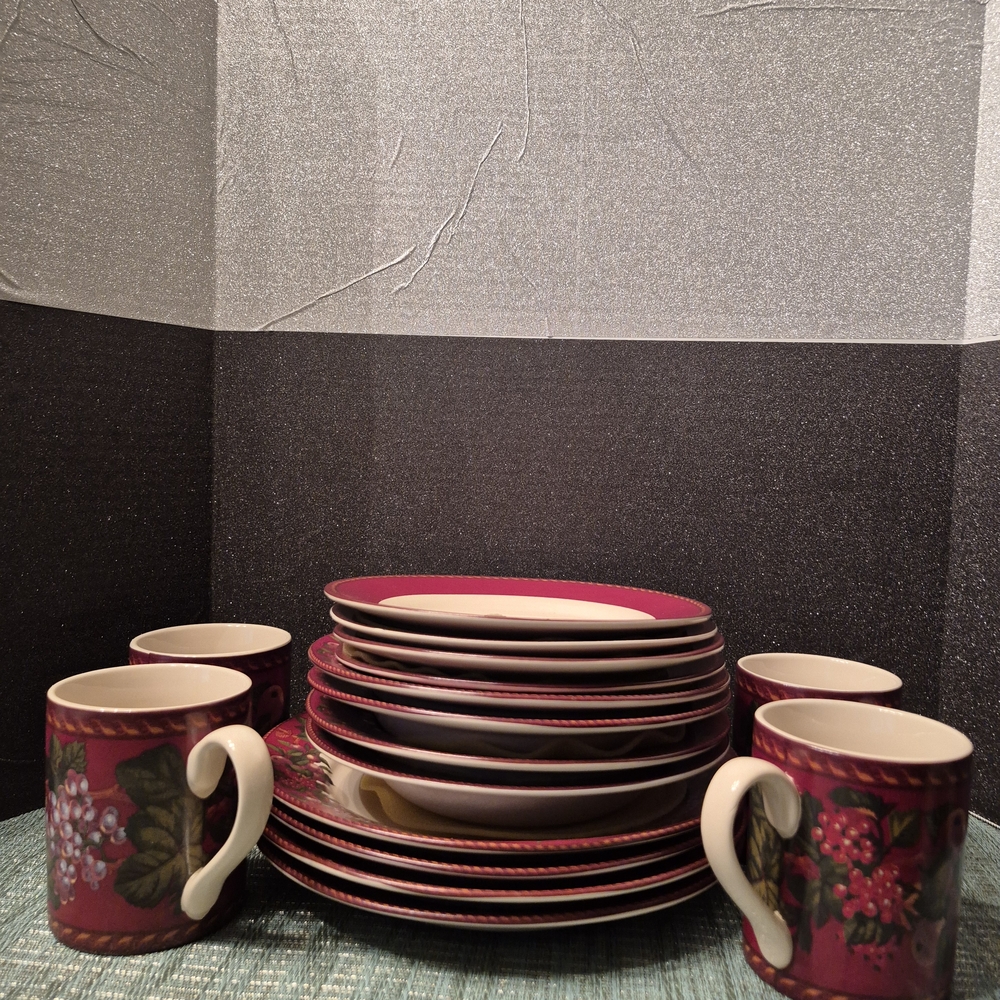 Vintage Elegant Fruity Dinnerware Set with Mugs - Picture 1 of 16